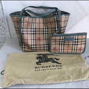 👑Burberry👑 Canterbury Haymarket Check Tote